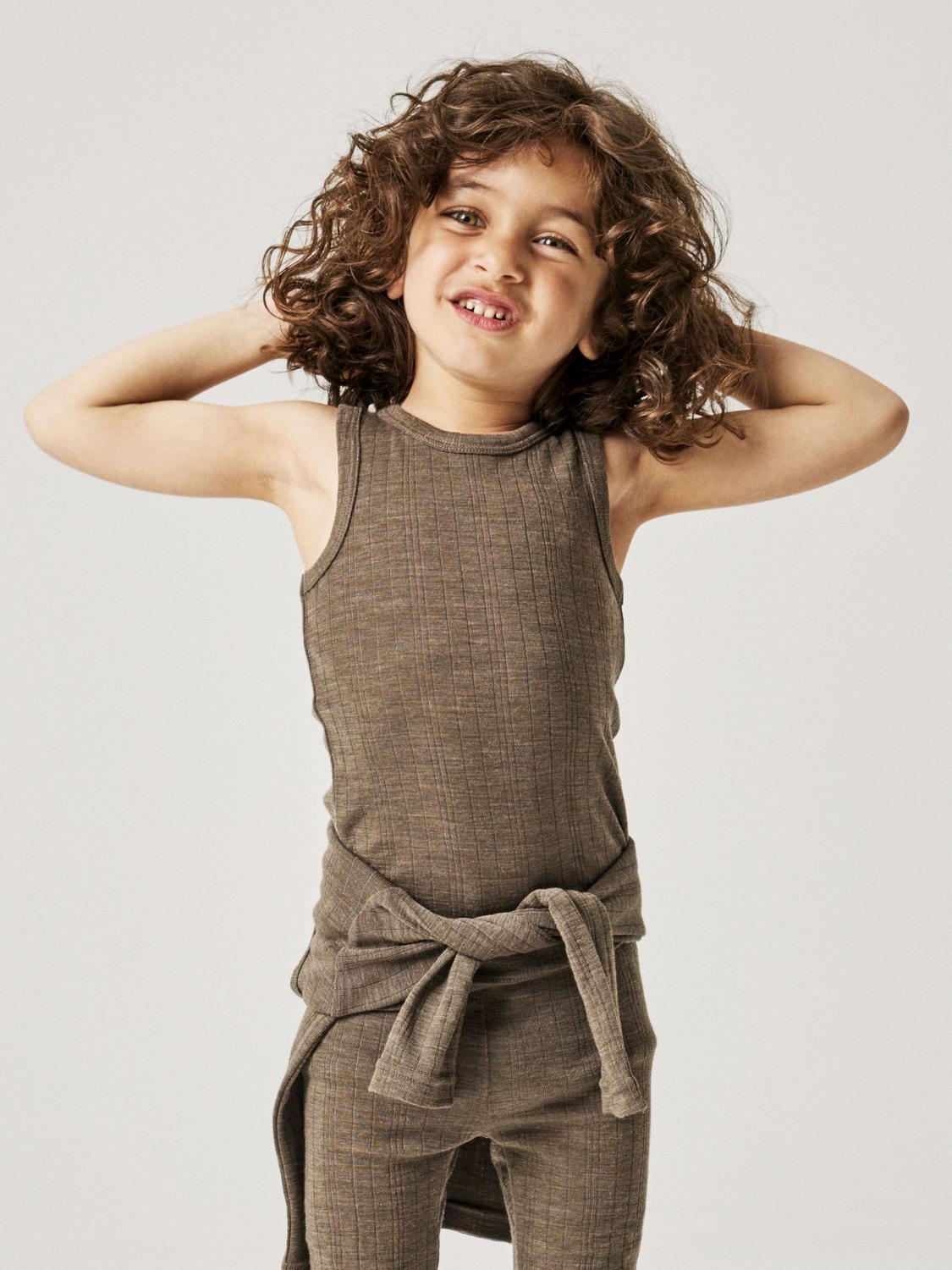 model_shot-creative